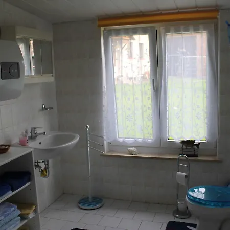 Modern In With Fenced Garden Apartment *